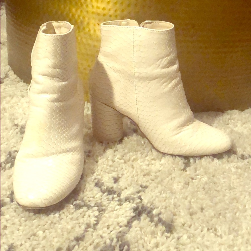 White leather alligator print boots